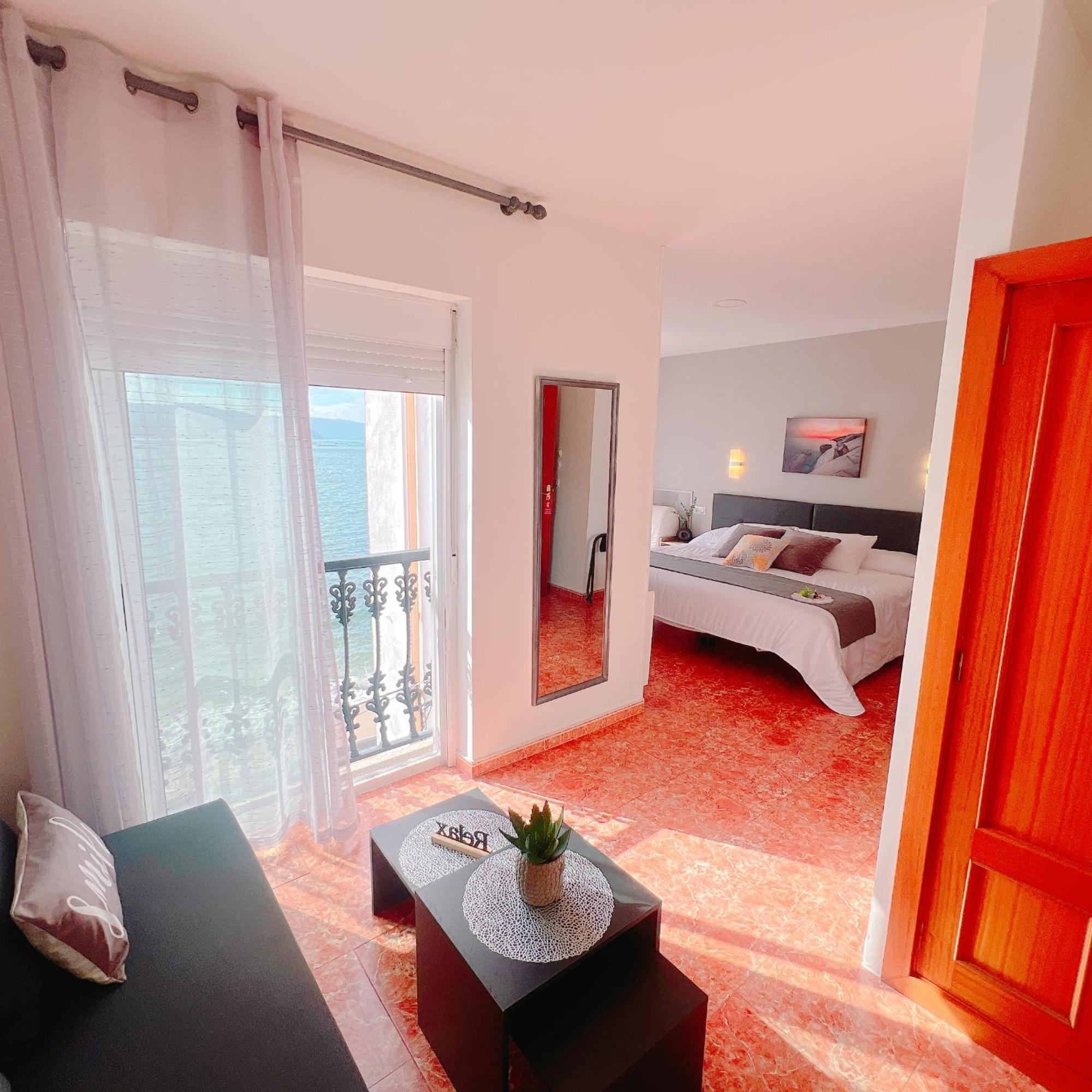 Marea Hotel *